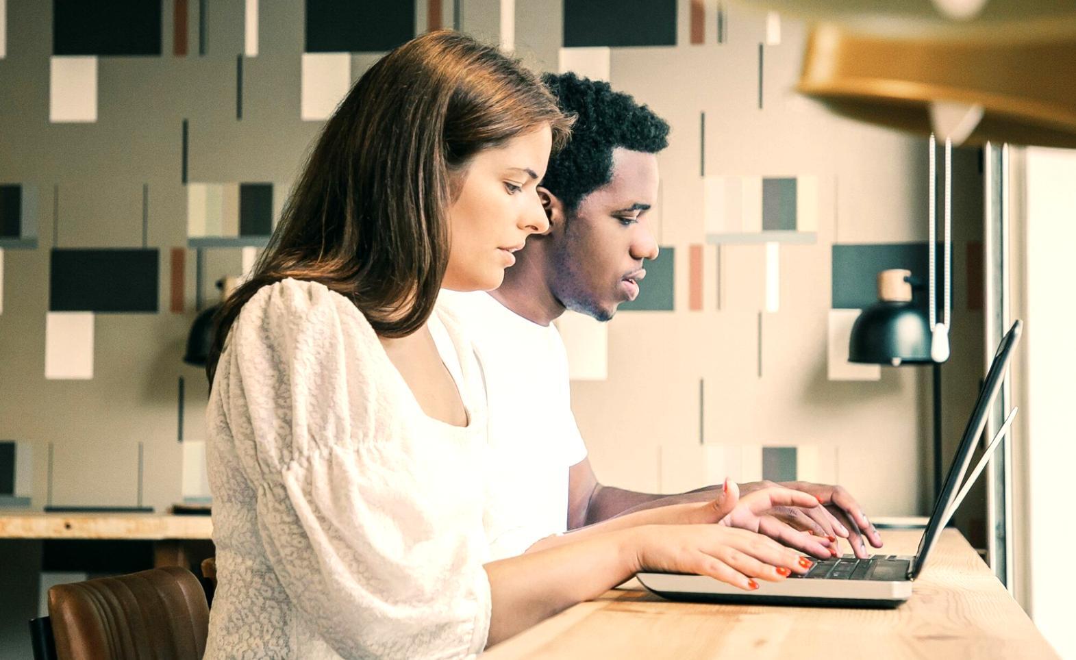 Tendencias de mercado y predicciones financieras